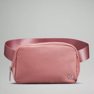 💗 Lululemon Pastel Pink Everywhere Belt Bag 💗